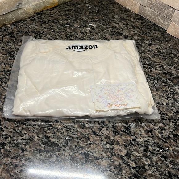 Women’s long sleeve woven blouse Ivory - Picture 2 of 4